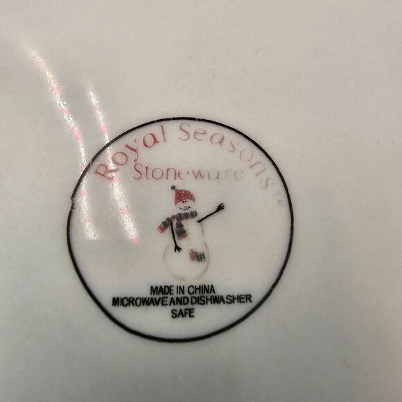 Royal Seasons Snowmen 10" Dinner Plate - Picture 4 of 5